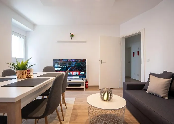 Nice2be Lions - Zentrum Аугсбург