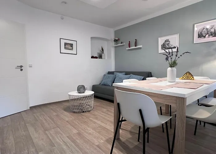 Nice2be Lions - Zentrum Апартаменты Аугсбург